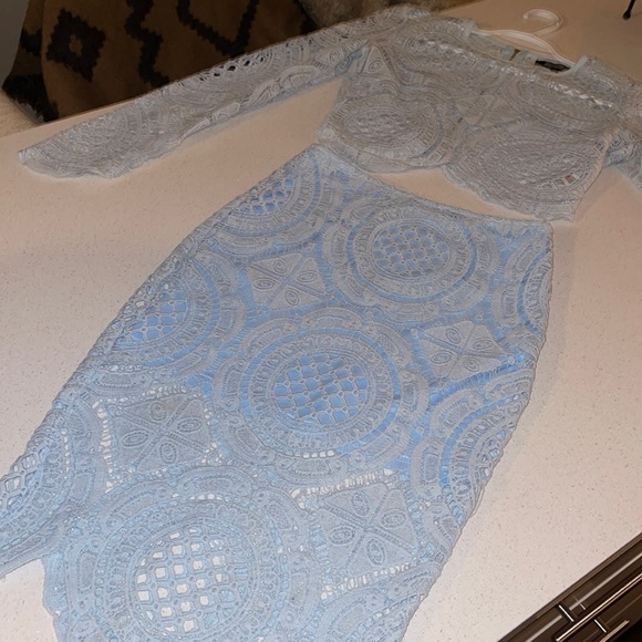 MissGuided Blue Lace Set - Picture 14 of 17